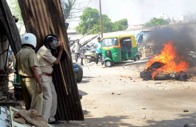 row over the loudspeaker in the hafizganj district of bareilly city, more than 6 people injured – Jansatta